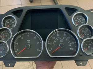 Used 2017 Peterbilt 579 Instrument Cluster (Stock #21114777)) Part Image