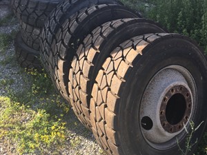Used Tire (Stock #21114356)) Part Image