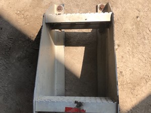 Used Peterbilt Step (Stock #21114593)) Part Image