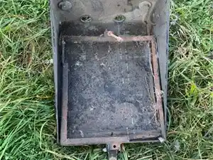 Used 1986 Mack R688ST Battery Box (Stock #17616-10)) Part Image