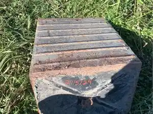 Used 1988 Mack R690ST Battery Box Cover (Stock #21115124)) Part Image