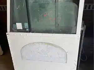 Used 1991 Freightliner FLD Door (Stock #01423-2)) Part Image