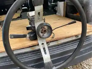 Used 1993 Freightliner FLD120 Steering Column (Stock #09718-3)) Part Image
