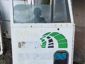 Used 1994 Freightliner FLD Door (Stock #28616-1)) Part Image