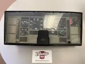 Used 1995 International 2654 Instrument Cluster (Stock #04425-2)) Part Image