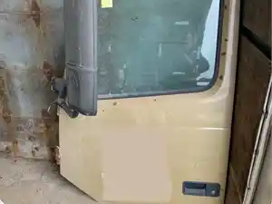 Used 1999 Volvo VNL Door (Stock #10023-2)) Part Image