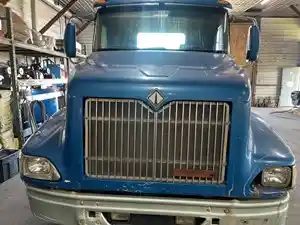 Used 2000 International 9100I Hood (Stock #10424-1)) Part Image
