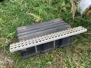 Used 2000 Volvo VNM Battery Box Cover (Stock #21115115)) Part Image