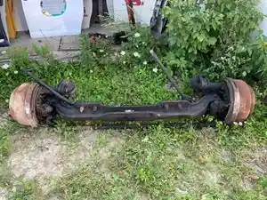 Used 2001 Eaton Axle, Complete Front (Stock #30019-15)) Part Image
