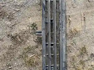 Used 2002 GMC C7500 Grille (Stock #55813-3)) Part Image