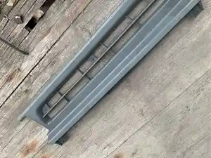 Used 2003 Hino FB1817 Grille (Stock #21916-4)) Part Image