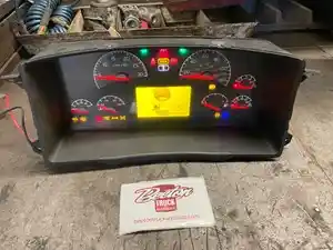 Used 2004 Volvo VNL Instrument Cluster (Stock #40519-1)) Part Image