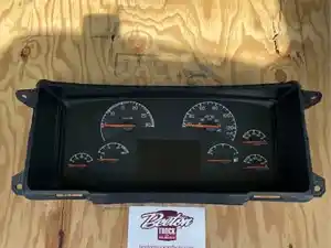 Used 2004 Volvo VNL Instrument Cluster Image