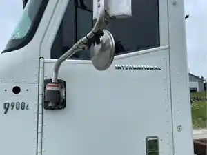 Used 2005 International 9900I Door (Stock #05825-1)) Part Image