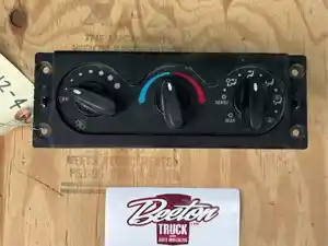 Used 2005 International Heater/AC Control Assy (Stock #05612-4)) Part Image