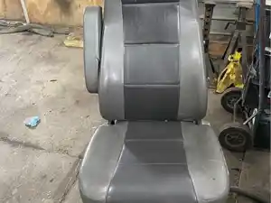 Used 2005 Kenworth T300 Seat Image