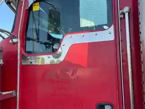 Used 2005 Kenworth T800 Door (Stock #12224-1)) Part Image