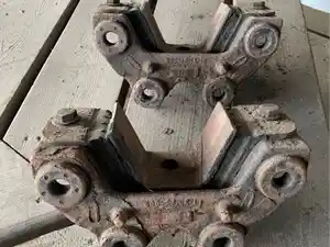Used 2007 Freightliner Century Class Engine Mount (Stock #09224-1)) Part Image