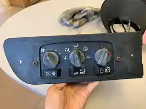 Used 2007 Kenworth T2000 Heater/AC Control Assy (Stock #23720-18)) Part Image