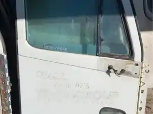 Used 2009 Freightliner CENTURY CLASS/COLUMBIA Door (Stock #03622-3)) Part Image