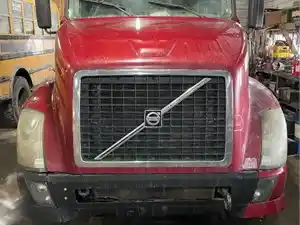 Used 2009 Volvo VVN Hood (Stock #00525-1)) Part Image