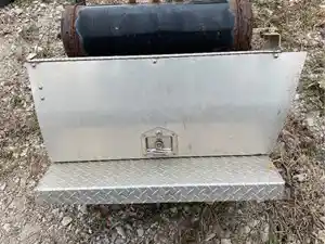 Used 2010 Peterbilt 386 Tool Box Image