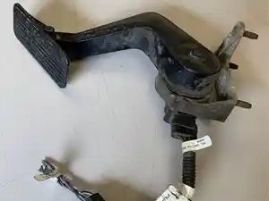 Used 2010 Peterbilt 387 Throttle Position Sensor (Stock #04220-12)) Part Image