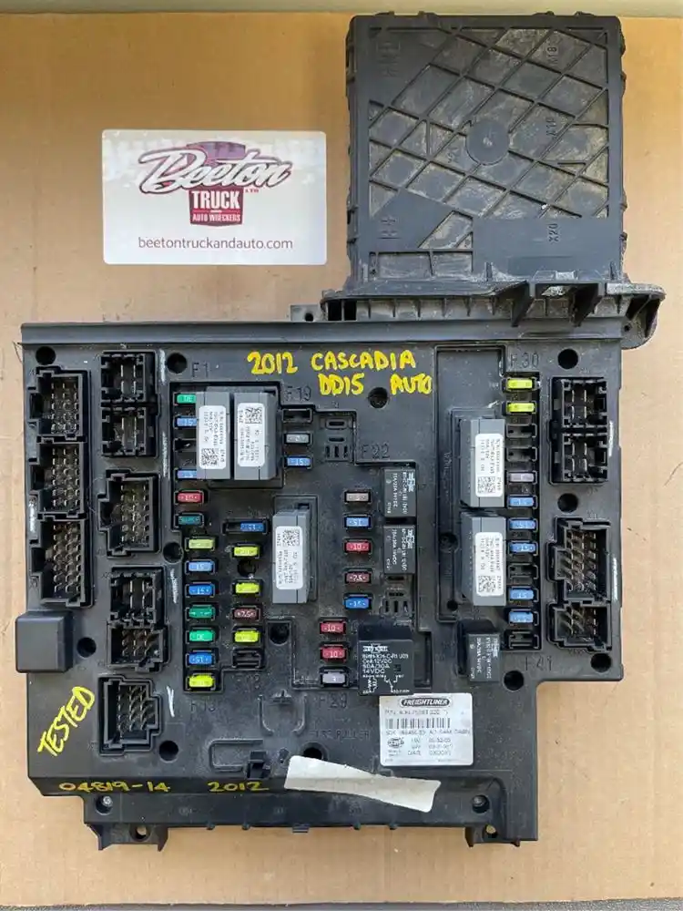 2016 freightliner cascadia cigarette lighter fuse New and Used Freightliner Cascadia Fuse Box For Sale