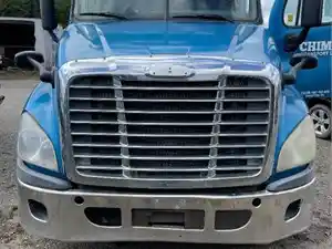 Used 2012 Freightliner Cascadia Hood (Stock #02926-2)) Part Image