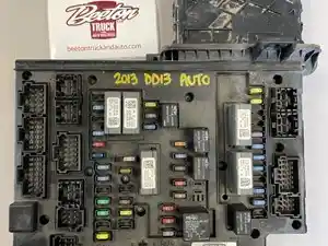Used 2013 Freightliner Cascadia Fuse Box (Stock #00326-3)) Part Image