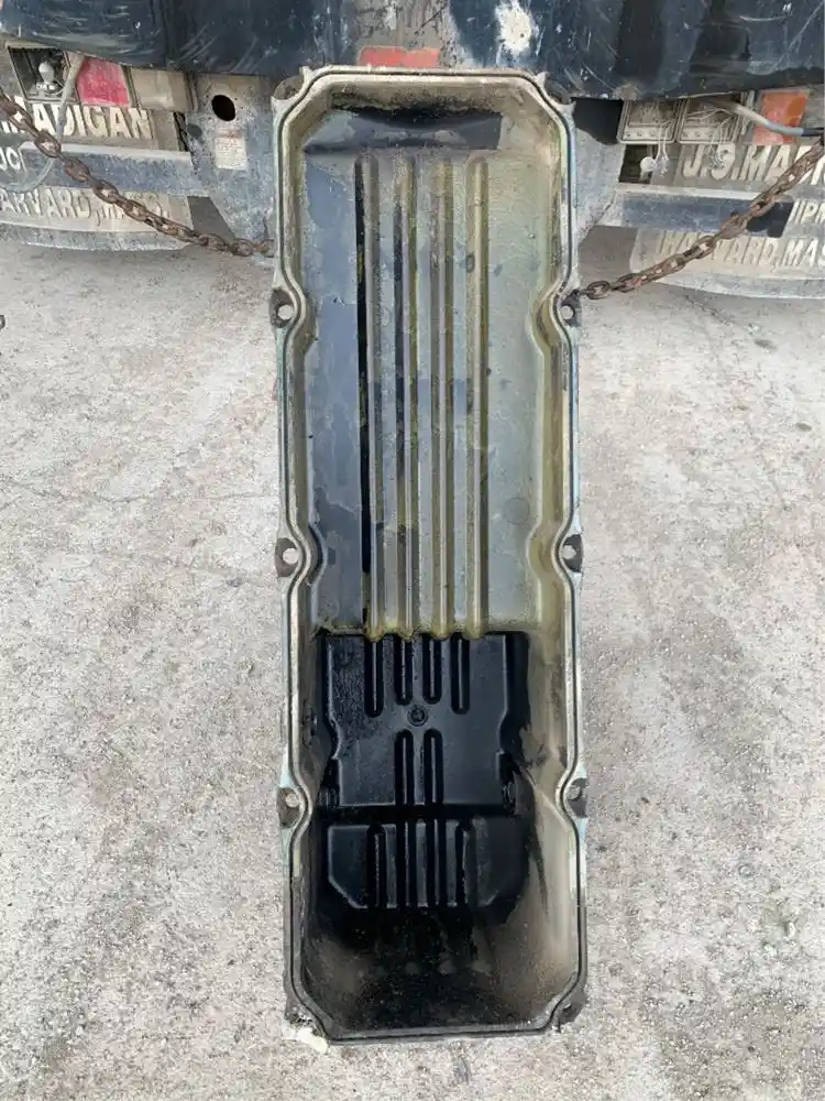Used Detroit Series 60 11.1L DDEC III Oil Pan for sale Bradford