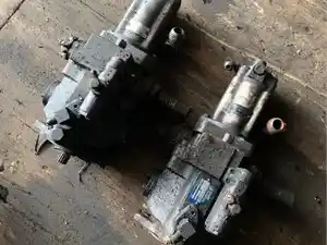 Used Detroit Steering Pump (Stock #21115490)) Part Image