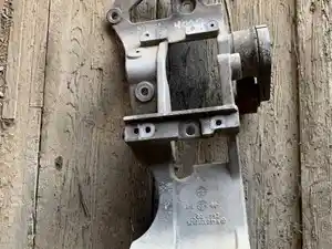 Used Engine Mount (Stock #21116054)) Part Image