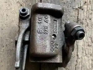 Used Mercedes MBE4000 Rocker Arm (Stock #21116045)) Part Image