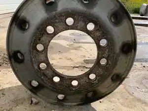 Used Stud Pilot / Budd Wheel (Stock #21116287)) Part Image