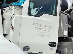 Used 2019 Kenworth T880 Door (Stock #SV-100-4)) Part Image