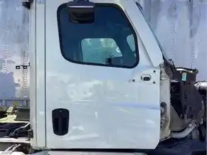Used 2021 Freightliner Cascadia 126 Door (Stock #SV-98-4)) Part Image