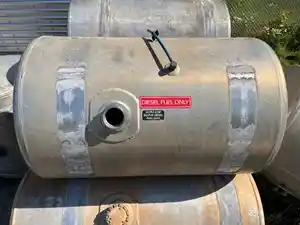 Used Universal Freightliner Universal Fuel Tank (Stock #P-286)) Part Image