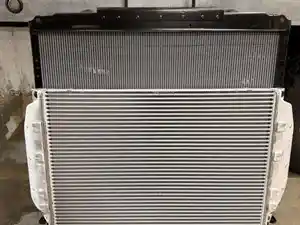 Used Universal Freightliner Universal Radiator (Stock #P-313)) Part Image