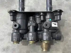Used Universal Kenworth T680 Miscellaneous Image