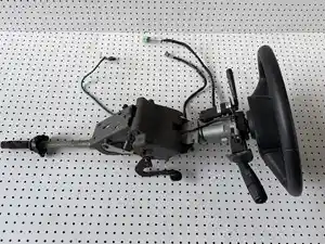 Used Universal Peterbilt Universal Steering Wheel (Stock #P-501)) Part Image
