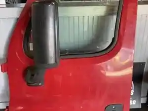 Used 2009 Freightliner Cascadia Door Image