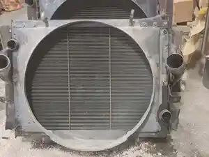 Used 2000 International F-8100 Radiator (Stock #SV-513-6)) Part Image