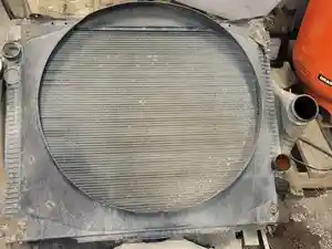 Used 2004 Freightliner COLUMBIA 120 Radiator Image