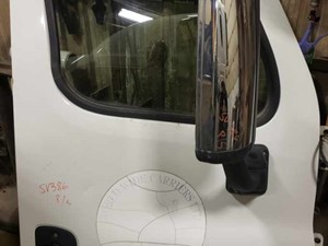 Used 2013 Freightliner Cascadia 125 Door (Stock #SV-386-18)) Part Image
