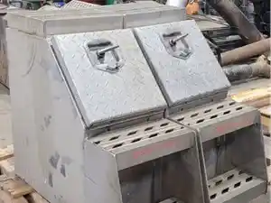 Used 2000 Kenworth W900 Tool Box (Stock #SV-597-10)) Part Image