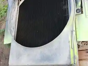 Used 2006 Kenworth T800 Radiator (Stock #SV-577-18)) Part Image