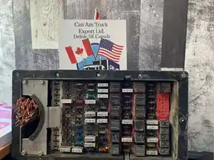 Used 2014 Kenworth T800 Fuse Box (Stock #SV-623-26)) Part Image