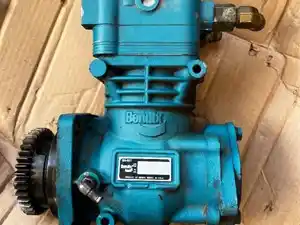 Used Caterpillar C15 Air Compressor Image