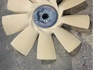 Used Detroit DD15 Fan Image